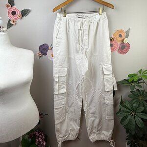 Abercrombie & Fitch High-Rise Baggy White Cargo Pant - Size - M/L